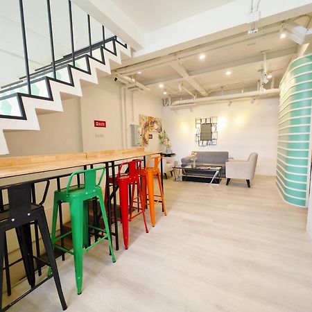 Ostay Asoke Bangkok Makkasan Esterno foto